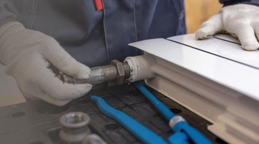 Expert burst pipe repair services in Lakewood, IL